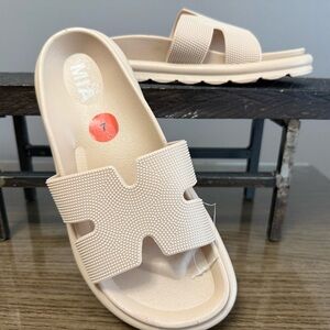 MIA Women's Tan Slide Sandals new no box size 7